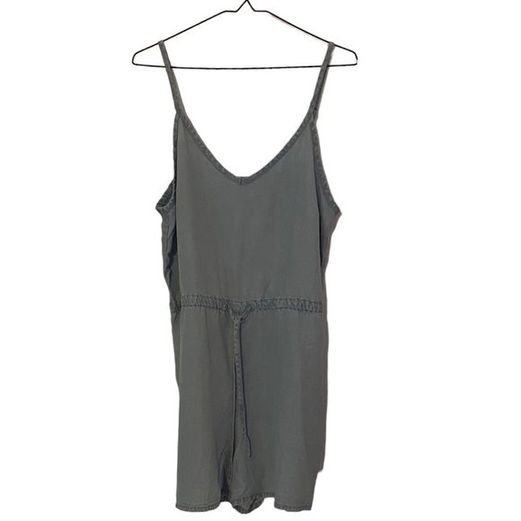 H&M Lyocell Strapless Romper - Picture 2 of 7